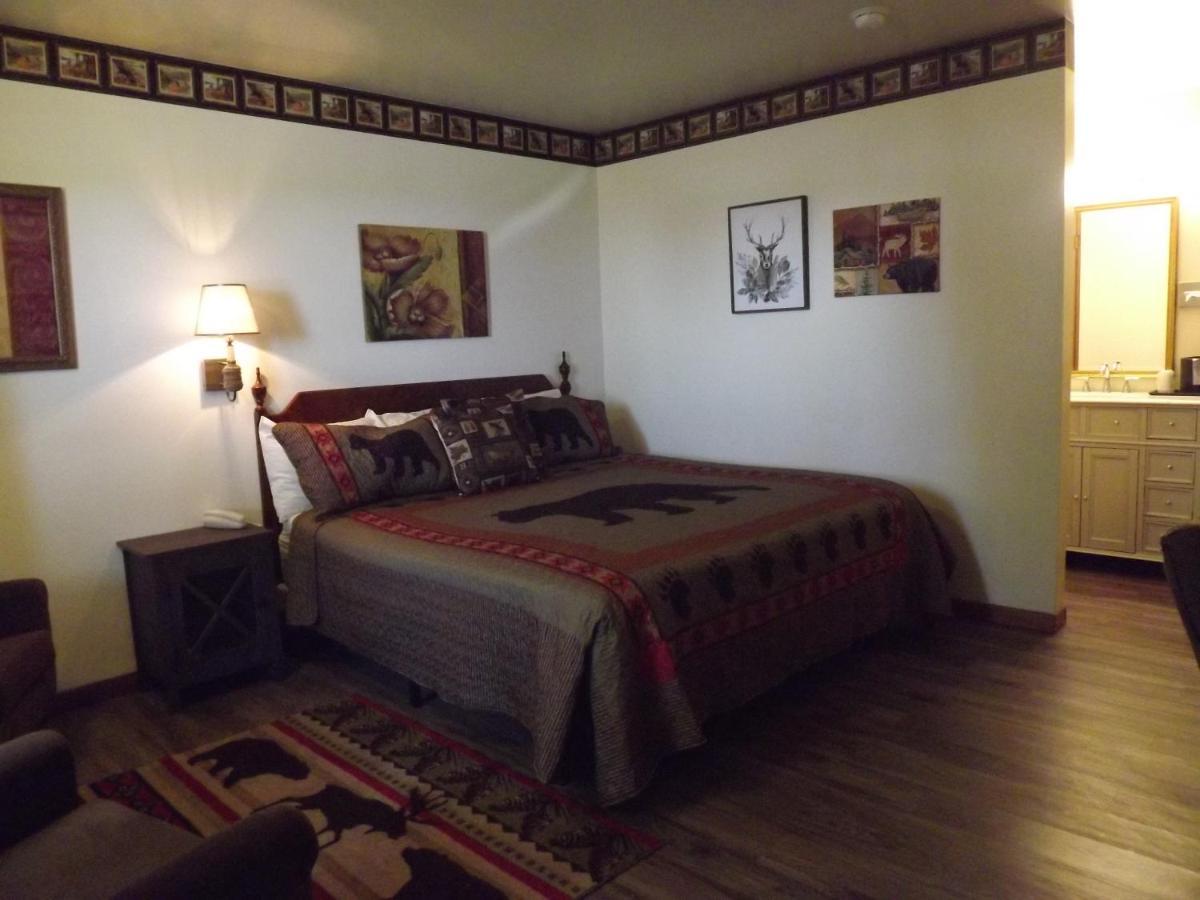 Crest Country Inn Williamsburg Экстерьер фото